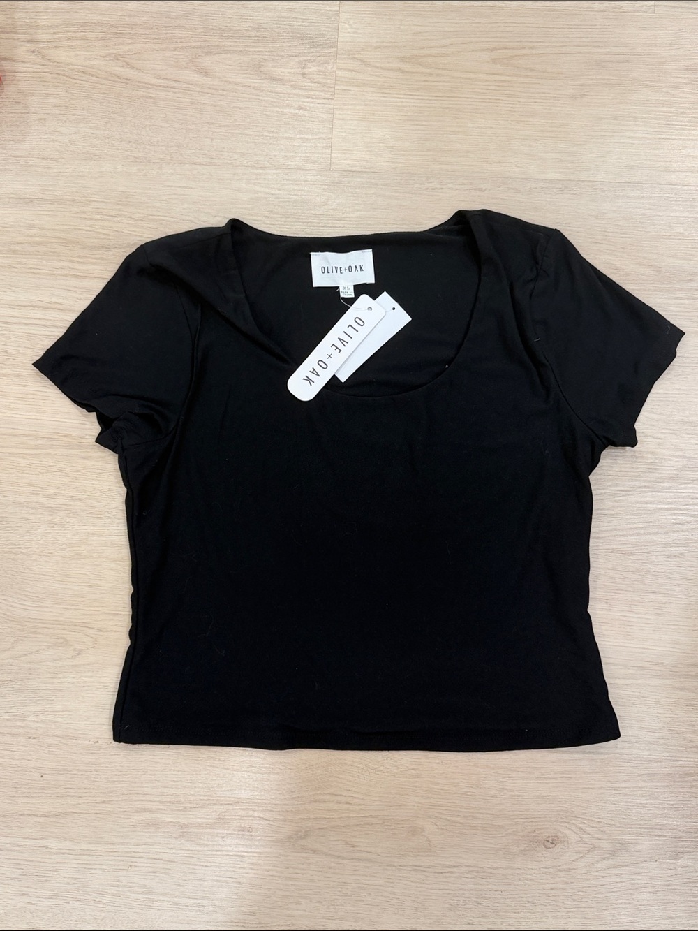 New Olive & Oak XL Black Short Sleeve Scoop Neck Tee